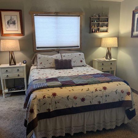 Zion'S Backyard Bed And Breakfast Colorado City Exterior photo