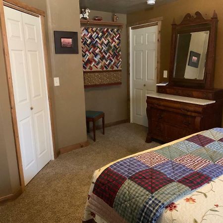 Zion'S Backyard Bed And Breakfast Colorado City Exterior photo